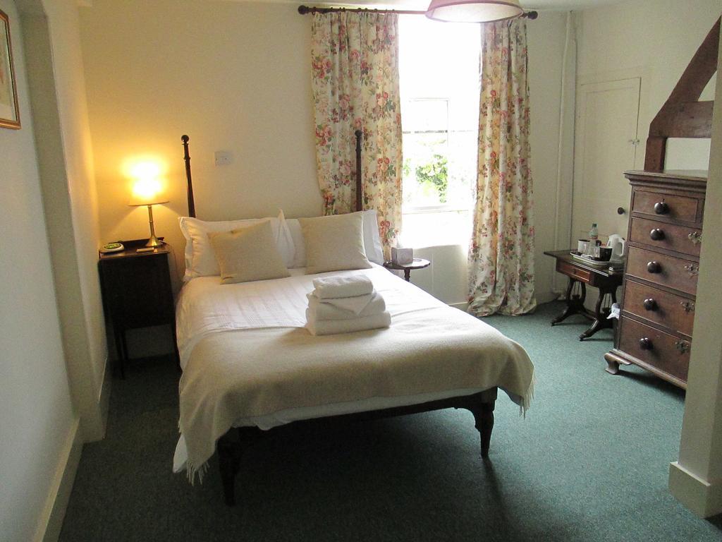 Bed and Breakfast Old Manor House Shepperton Zimmer foto