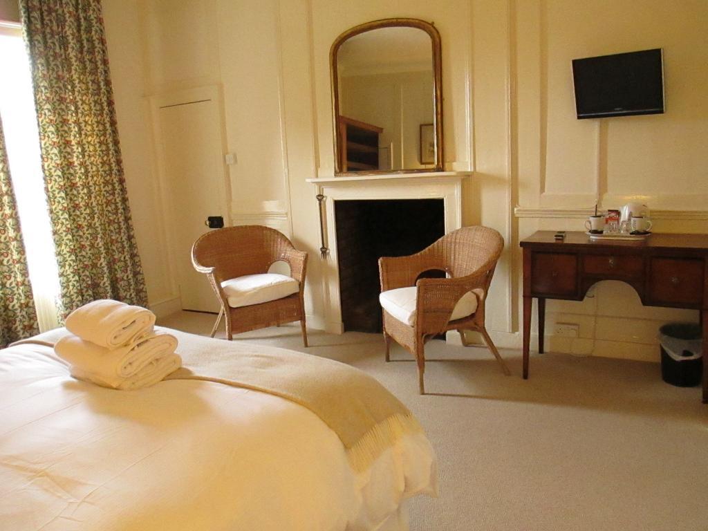 Bed and Breakfast Old Manor House Shepperton Zimmer foto